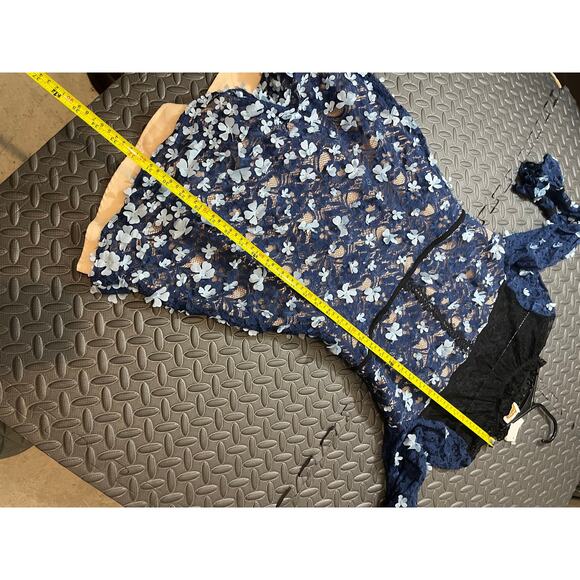 $238 foxiedox | Felicia | Crochet Lace Dress with Sheer Lace Neck Blue Size 8 - Picture 6 of 11